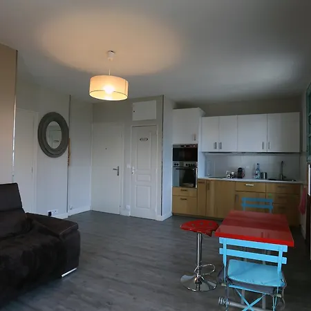 Homebuddy' - Le Robinson Lägenhet Sévrier